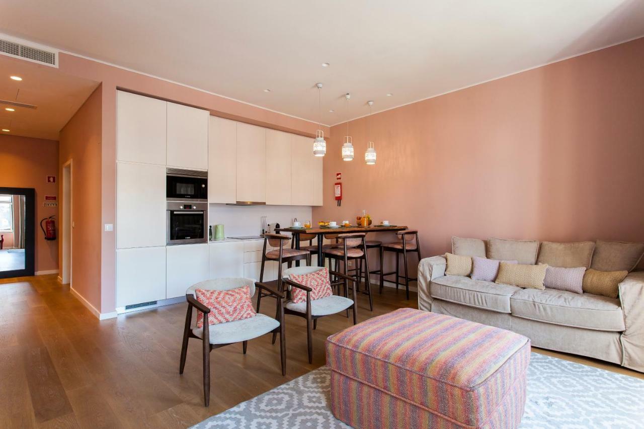 Joivy Sublime 2Br Apt On Restauradores Square Nearby Rossio Station Lisboa Exterior foto